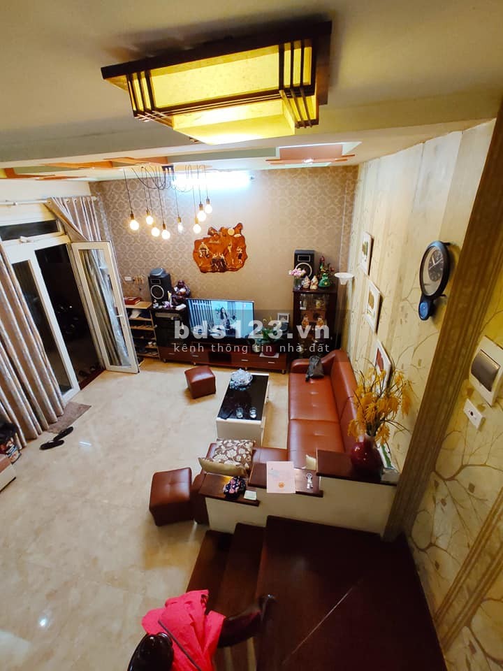Bán nhà phố Thanh Đàm! 40m2, 4 tầng, mặt tiền 4m, giá 2.85 tỷ.