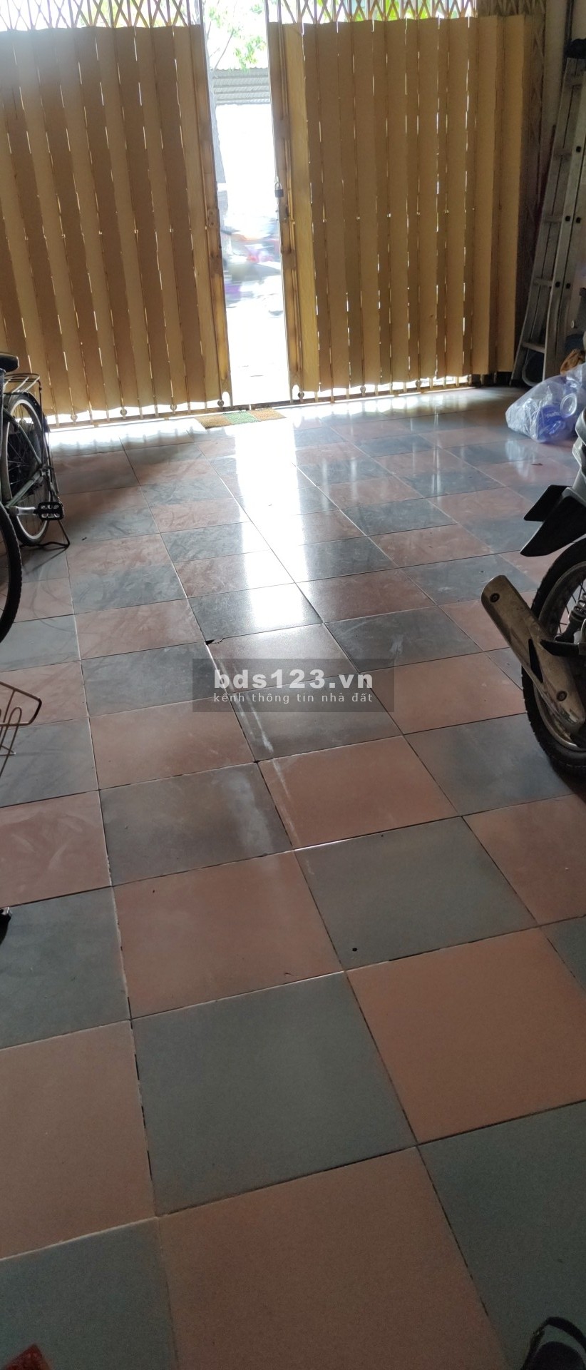 Mặt bằng cho thuê 30m2 mặt tiền Bùi Hữu Nghĩa