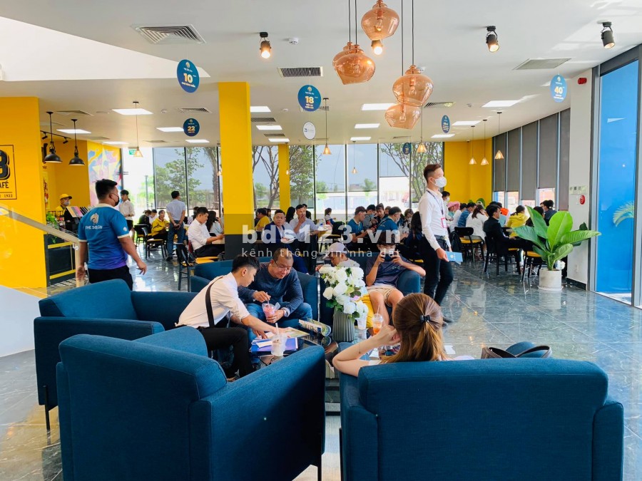 Cần bán đất KDC The Sol City cạnh chợ Hưng Long, Bình Chánh. Giá 2,979 tỷ. Chiết khấu nóng 320tr. Ngân hàng hỗ trợ 65%. SĐT 0915929127
