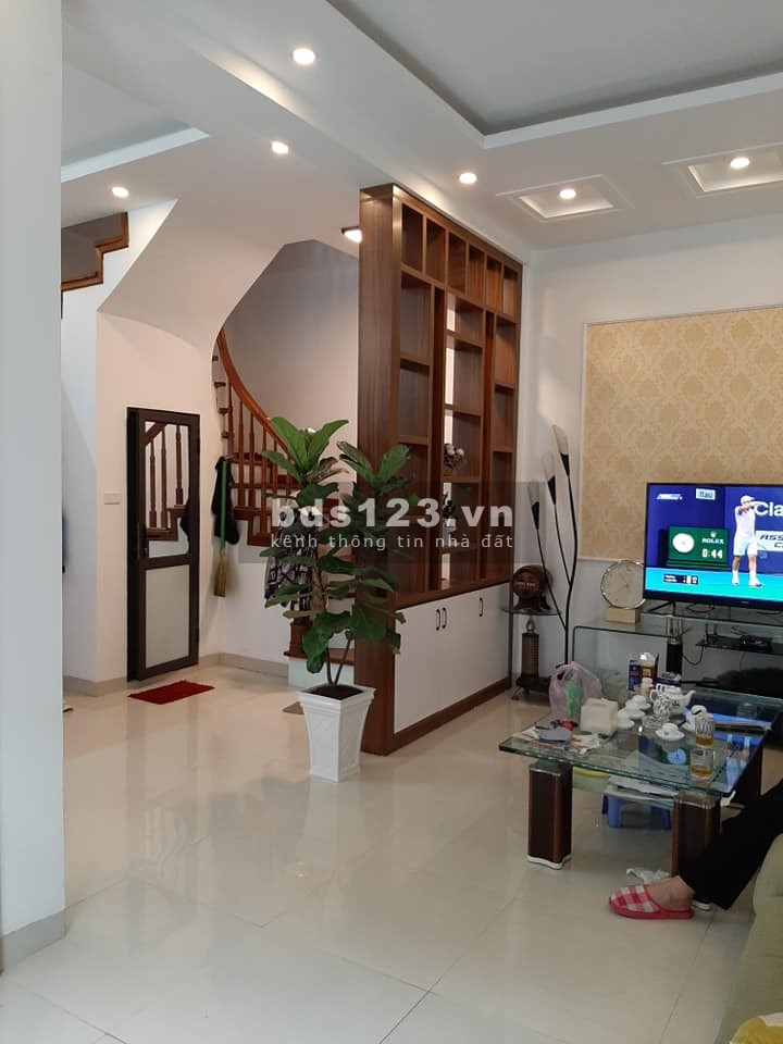 Giảng viên về hưu chán phố về quê bán 50m2, 3 tầng Lê Thanh Nghị nhỉnh 3 tỷ