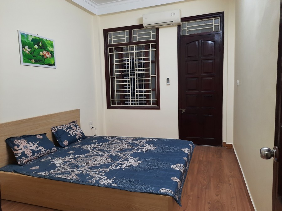 Nhà riêng Hoàng Mai, Ngõ 3 gác, ô tô tránh cách 10m, DT 33m2x5T, giá 3.65 tỷ