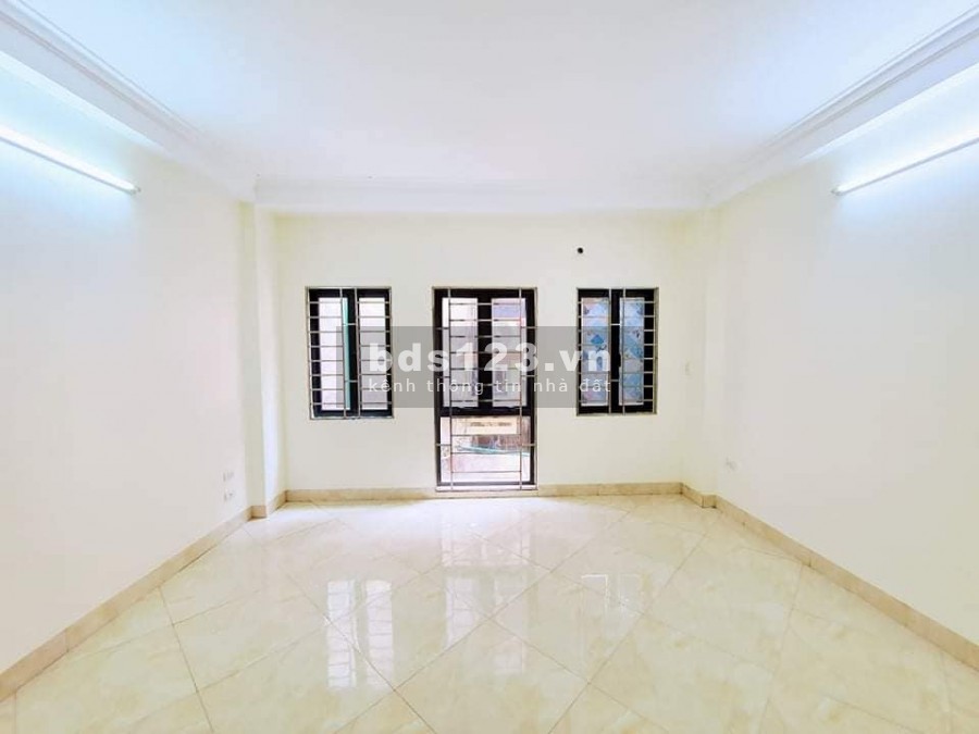 Nhà Hoàng Mai, vào ở luôn, cho thê, 6 phòng, diện tích 49m2, 5 tầng, giá nhỉnh 4 tỷ