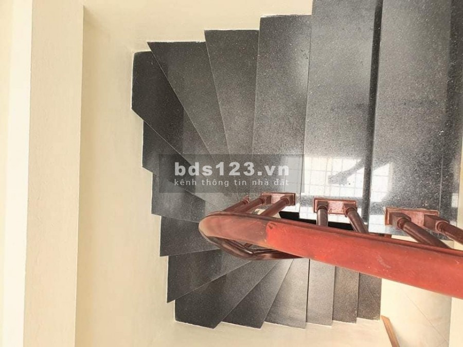 Nhà Hoàng Mai, vào ở luôn, cho thê, 6 phòng, diện tích 49m2, 5 tầng, giá nhỉnh 4 tỷ