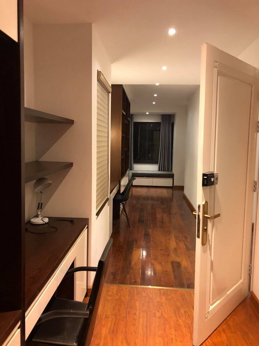 Bán nhà mặt phố Trấn Vũ, Ba Đình, 70m2, mt 9m, view hồ, kinh doanh sầm uất, chỉ hơn 26 tỷ