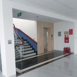 Bán Building mp Trung Kính 160m2x8T mặt tiền 8m giá 50 tỷ