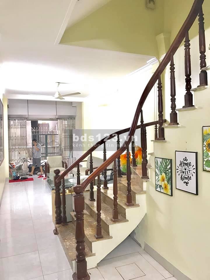 Bán nhà Nguyễn Sơn, dt 53m2, nhỉnh 4 tỷ, Quận Long Biên, phân lô Vip