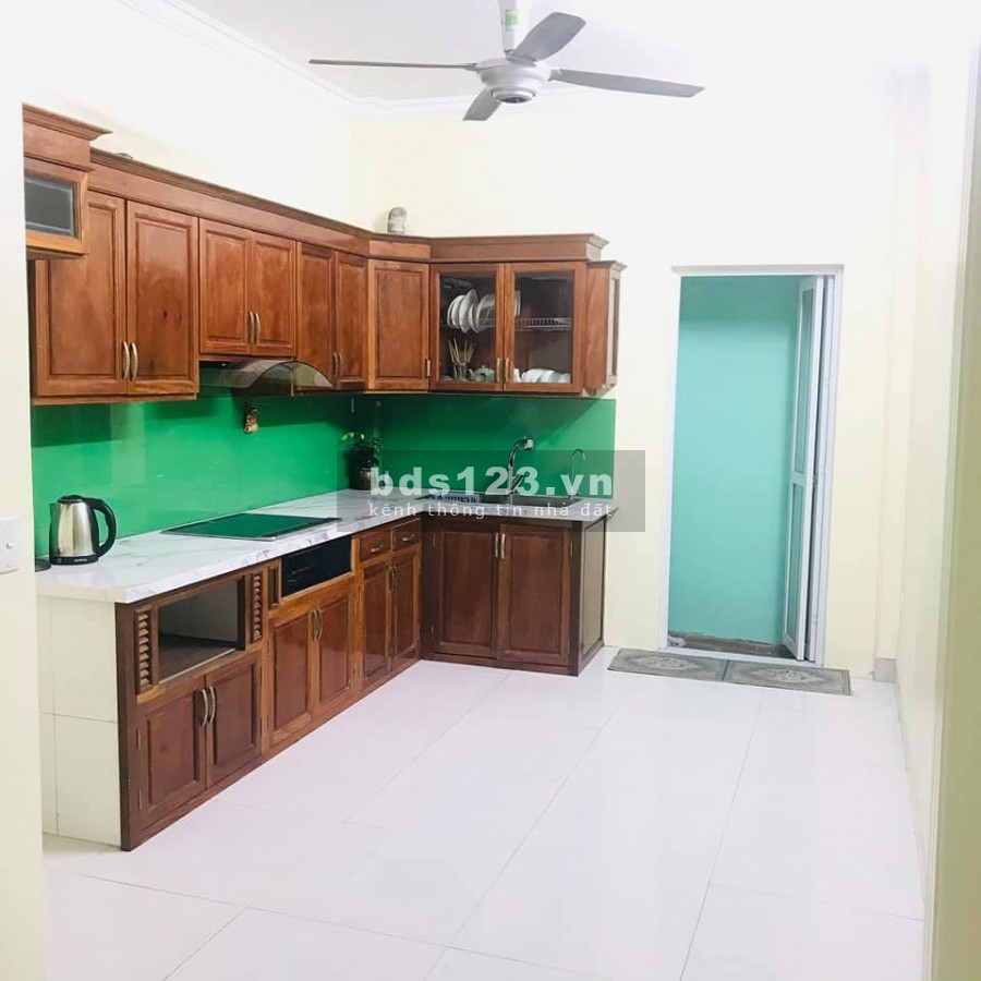 Bán nhà Nguyễn Sơn, dt 53m2, nhỉnh 4 tỷ, Quận Long Biên, phân lô Vip
