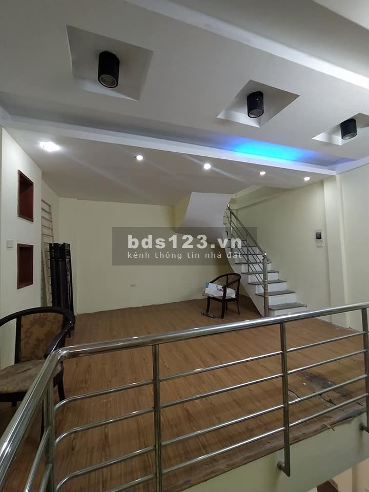 Bán nhà Nguyễn Trãi, Quận Thanh Xuân dt 34m2, 5T, giá 3.2 tỷ, nhà đẹp ở ngay