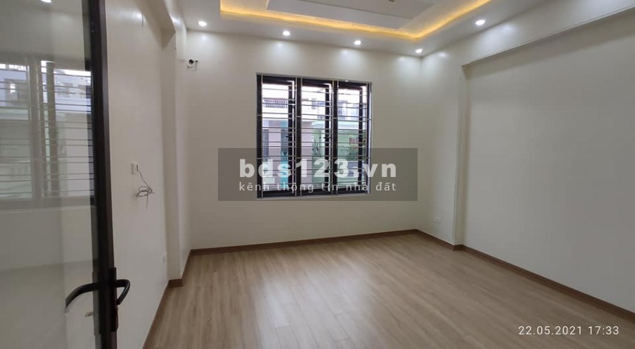 Nhà 4 tầng xây mới. 40m2 tại Khu TDC vinhomes riveside chỉ 3,18 tỷ