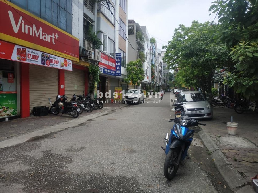 Bán Nhà Ngô Gia Tự Long Biên Vỉa Hè Kinh Doanh 65m giá 5,7 tỷ