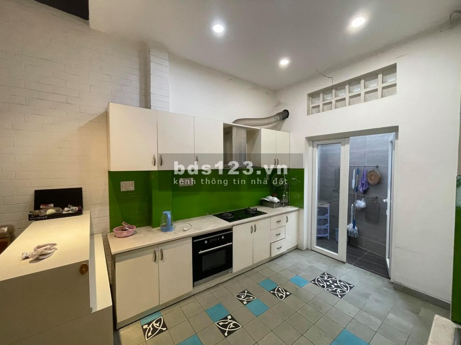 Bán nhà đường Nguyễn Xí, Phường 26, Quận Bình Thạnh hẻm xe tải,85m2 3tầng giá chỉ 9tỷ100