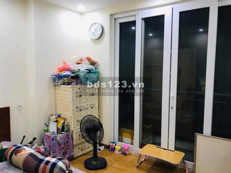 Bán gấp nhà Trương Định. Giá rẻ nội thất đẹp dt 43m2 giá 2,6 tỷ có thương lượng