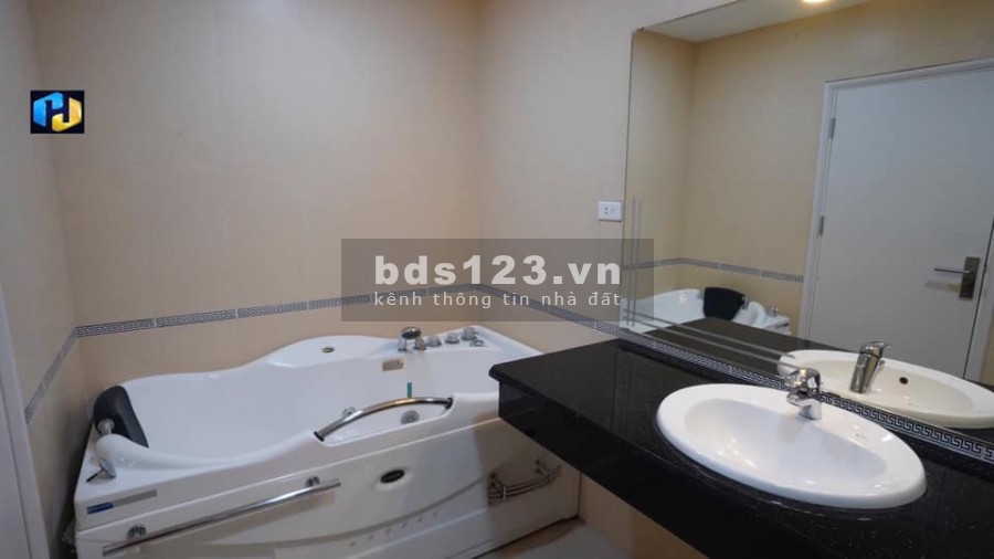 Bán nhà phố Vũ Miên, View toàn cảnh Hồ Tây, 141m2 x 6 tầng, nhà đẹp sẵn khai thác kd ngay