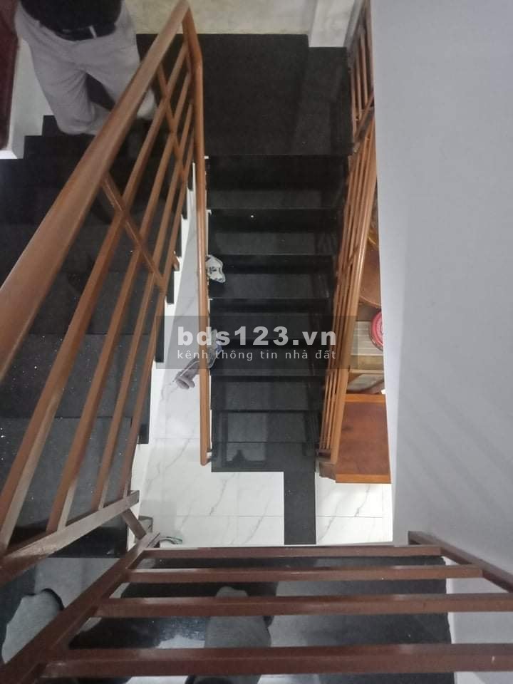 Bán Nhà Quận 11 hẽm ba gác thông tư tung - Gía Chỉ 3.5 Tỷ