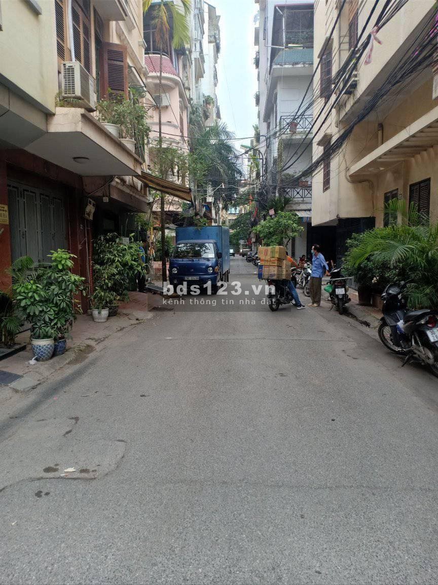 Nhà ngõ to 19 Trần Quang Diệu, tiện kinh doanh , DT 42m2- 3,5T - MT 4.2m. Giá 11.8 tỷ