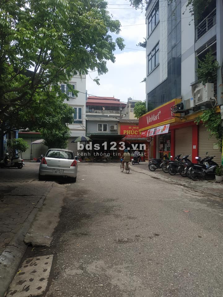 Bán Nhà Ngô Gia Tự Long Biên Vỉa Hè Kinh Doanh 65m giá 5,7 tỷ