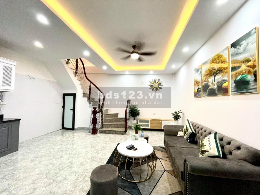 Bán nhà Phố Khương Trung, Quận Thanh Xuân, dt 34m2 giá bán nhỉnh 3 tỷ