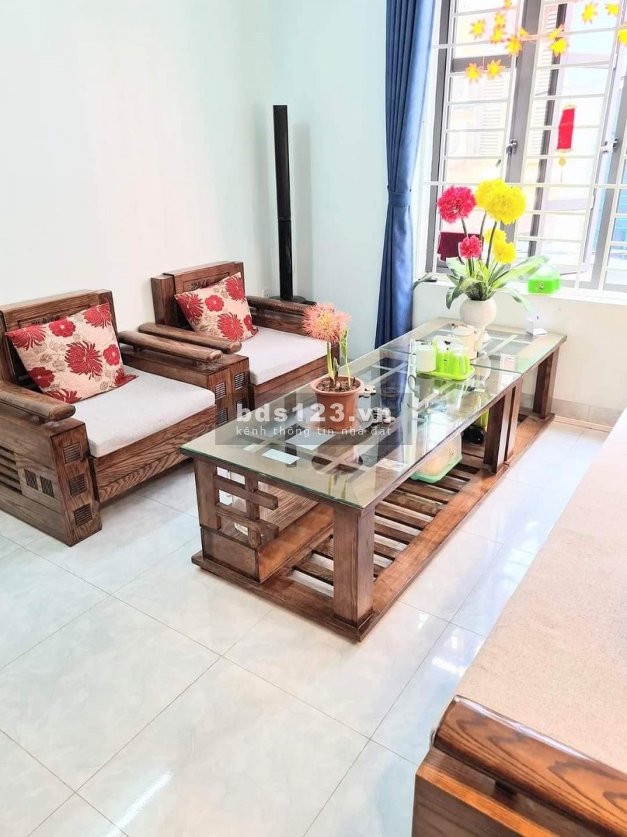 Nguyên căn đẹp trống suốt Quận Tây Hồ, ô tô ngõ thông, kinh doanh bất chấp, sổ đỏ