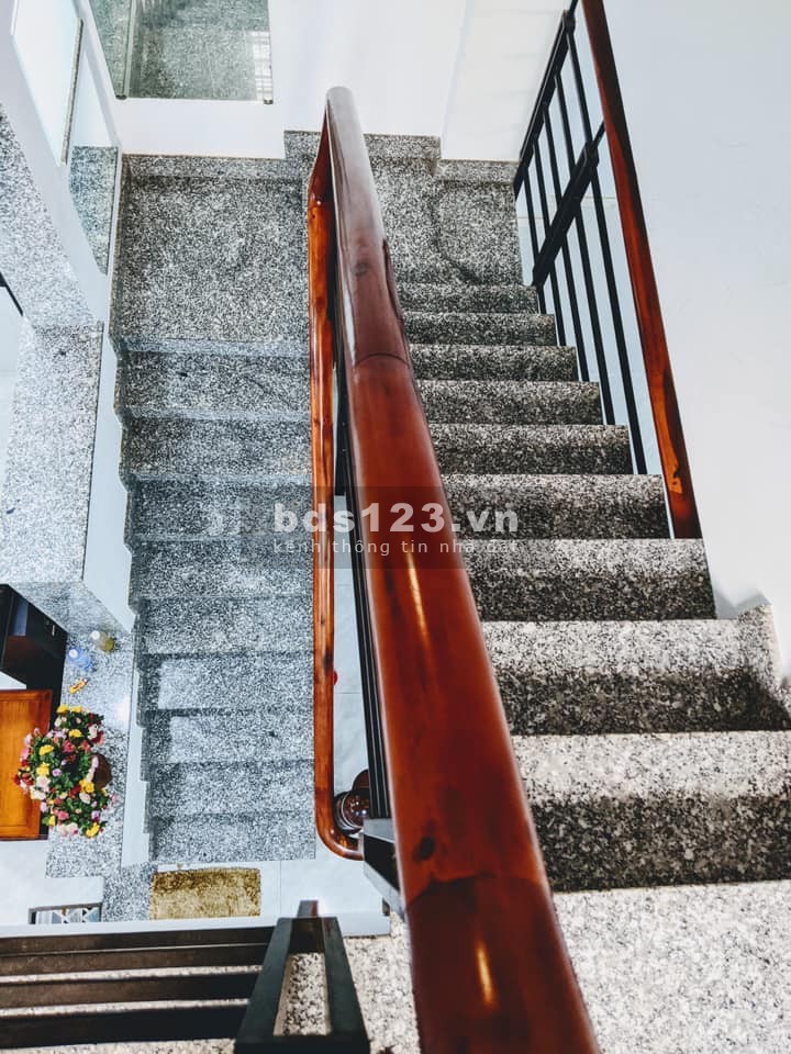Giá sốc 45m2 chỉ 3 tỷ 3 ngay trung tâm Tân Phú, diện tích 4x11 m2