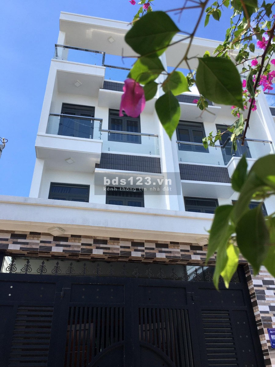 Hẻm 5m Xe hơi vào nhà Phường An Phú Đông Quận 12 76m2 4 tầng 4PN giá 4 tỷ 65 TL