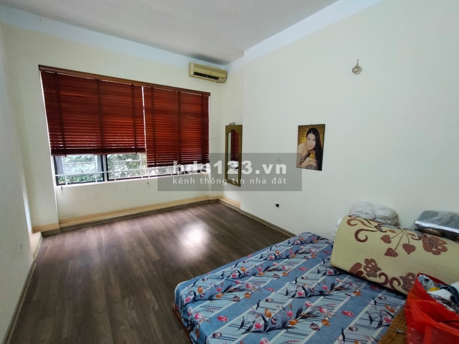 Bán gấp nhà ô tô tránh, kinh doanh đường Vũ Vương Thùa Quận Thanh Xuân, mt 6m, giá 6.2 tỷ