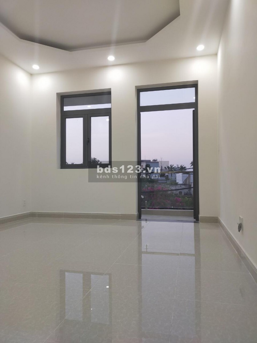 Hẻm 5m Xe hơi vào nhà Phường An Phú Đông Quận 12 76m2 4 tầng 4PN giá 4 tỷ 65 TL