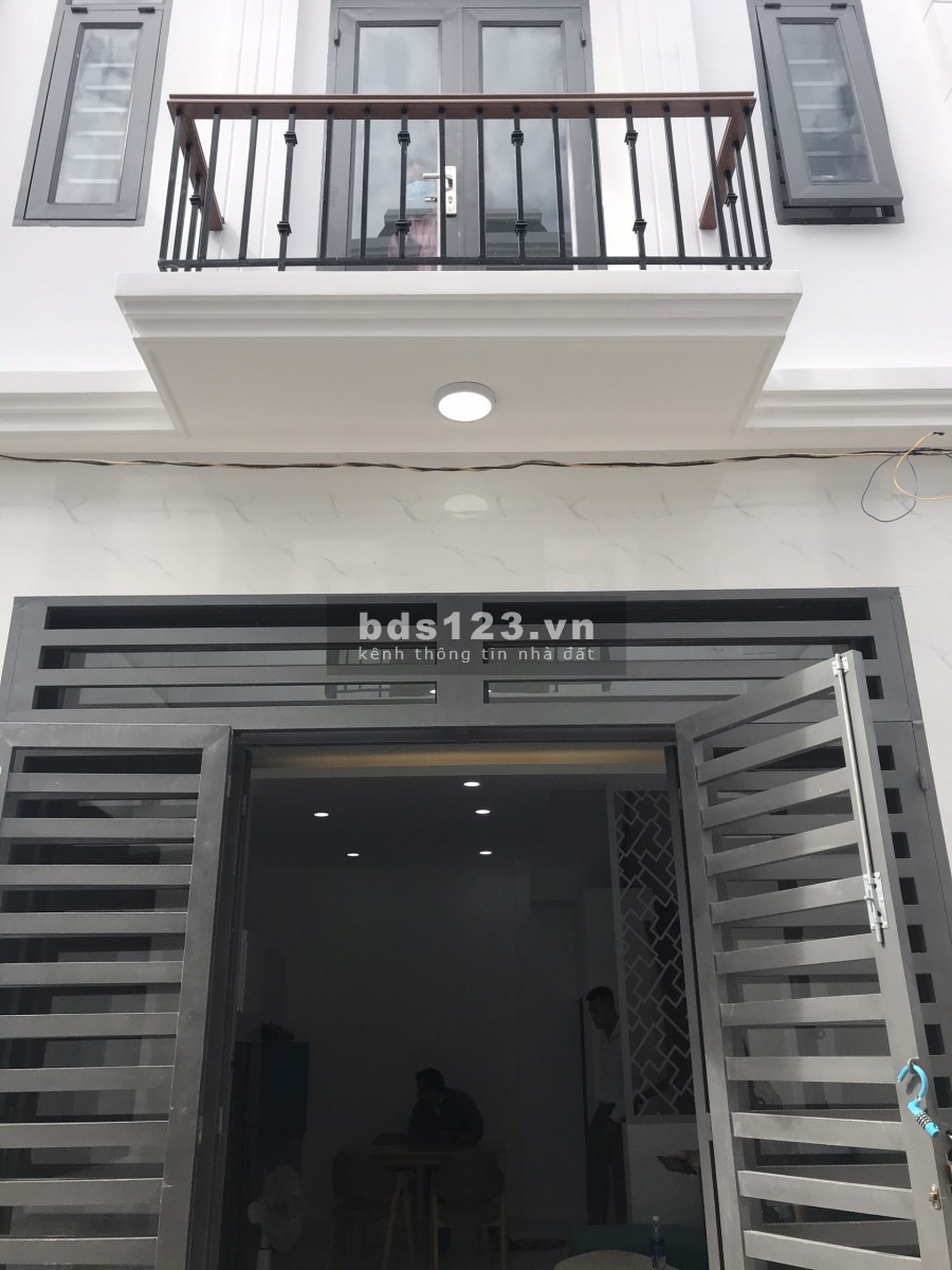 Bán 830 triệu tặng Full nội thất 60 triệu, liên hệ 0386-879-560, có sổ sẵn