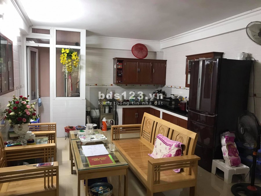 Bán nhà 2 tầng phố Nguyễn Đình Chiểu, TP HD, 58m2, 2 ngủ, mt 4m, đường 10m, gara ô tô