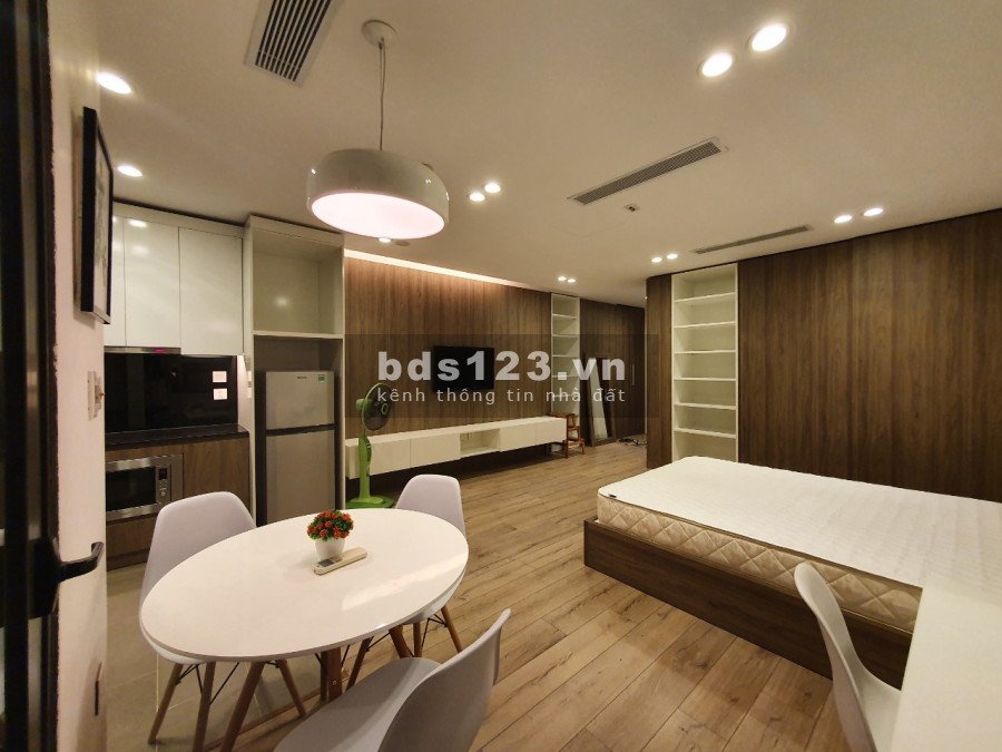 Cho thuê chung cư Star City Lê Văn Lương studio 50m2 full đồ 10.5 triệu. Lh 0377983070