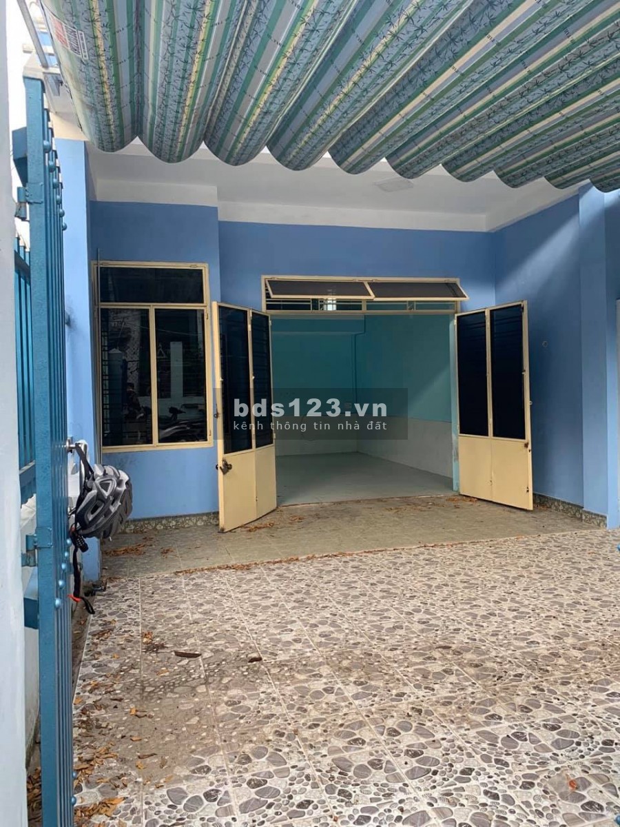 Bán đất tặng nhà Nguyễn Như Hạnh, cấp 4 một trệt trống suốt, còn mới