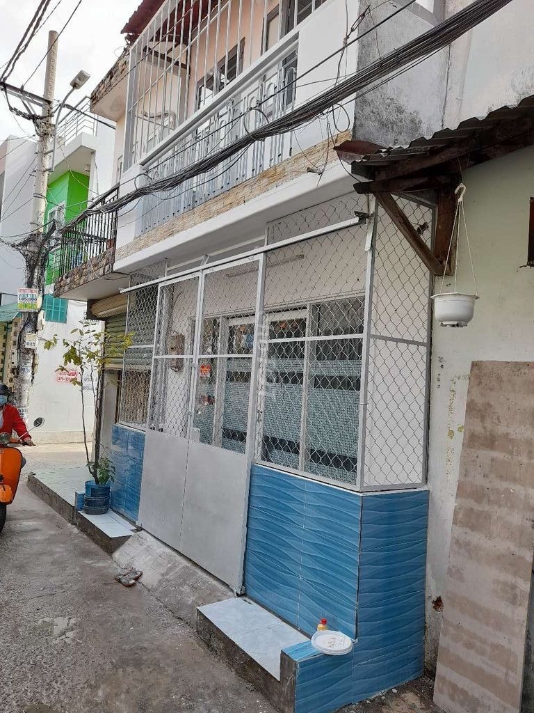 Chính chủ bán nhà đường Tân Thới Nhất 3, Quận 12, hướng Đông