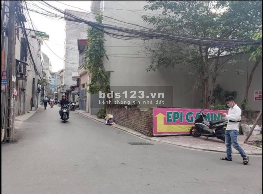 Lô Góc!! Bán 68m2 đất Phú Thị, Gia Lâm đường 6m oto tránh nhau giá 34tr/m2. LH 0983253436