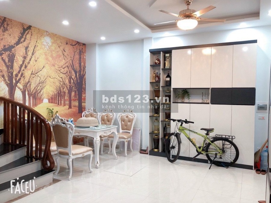 Bán nhà nội thất full đẹp 35m2 - 6,5m mặt tiền 4 tầng, cửa Đông, đường rộng, giá 2.9 tỷ