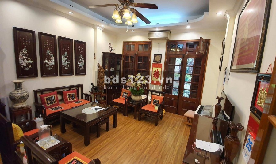 Bán nhà Lạc Long Quân, gara ô tô, 60m2, MT 5m, 11 tỷ, quận Tây Hồ