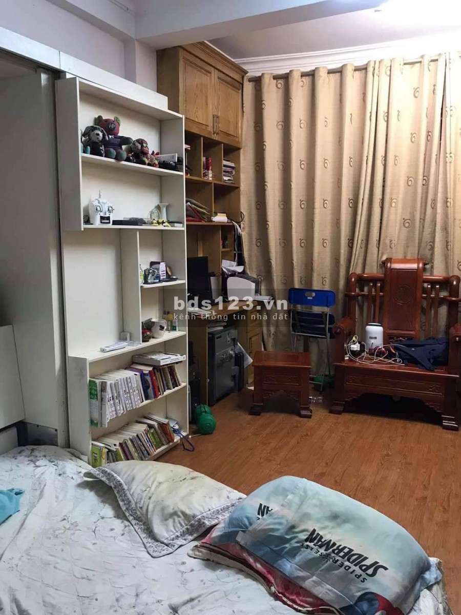 Nhà ngõ to 19 Trần Quang Diệu, tiện kinh doanh,ô tô vào nhà , DT 42m2- 3,5T - MT 4.2m. Giá 11.8 tỷ