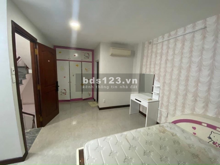 Phú Nhuận bán nhà đường Đoàn Thị Điểm phường 1, 4 tầng, btct giá 5.7 tỷ