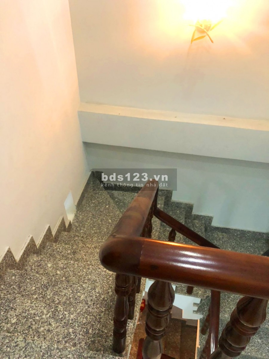Huỳnh Văn Bánh, Phường 14, Phú Nhuận, (DT 76m) 3 Tầng, hẻm xe hơi
