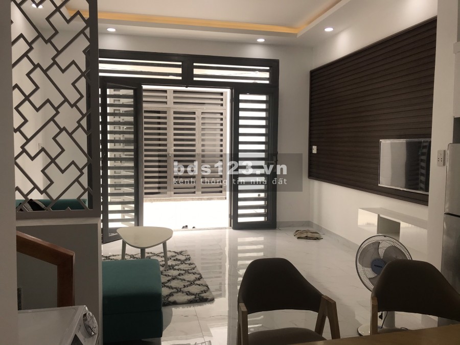 Bán 830 triệu tặng Full nội thất 60 triệu, liên hệ 0386-879-560, có sổ sẵn