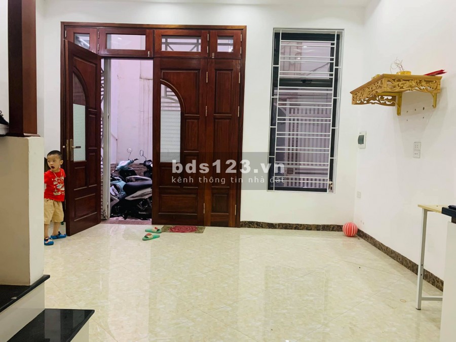 Bán nhà Mai Hương, Hai Bà Trưng 41.5mx5T,3PN nhỉnh 3 tỷ, 0989191397