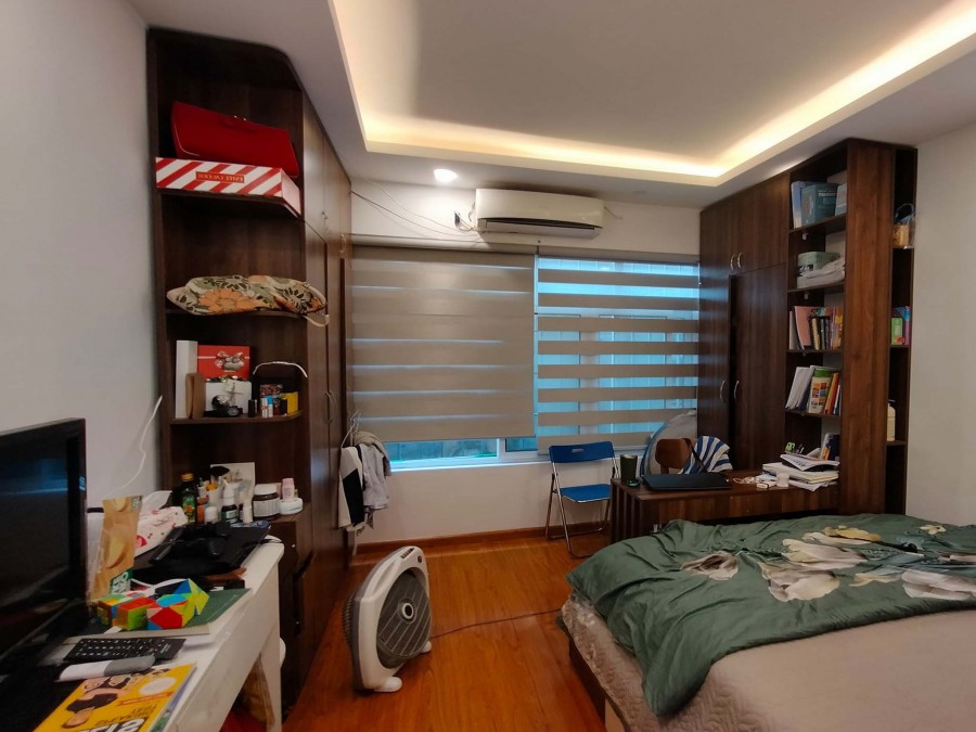 Bán Siêu phẩm 4 tầng mặt phố Kim Mã Ô tô sát cửa gần LOTTE giá hơn 2 tỷ