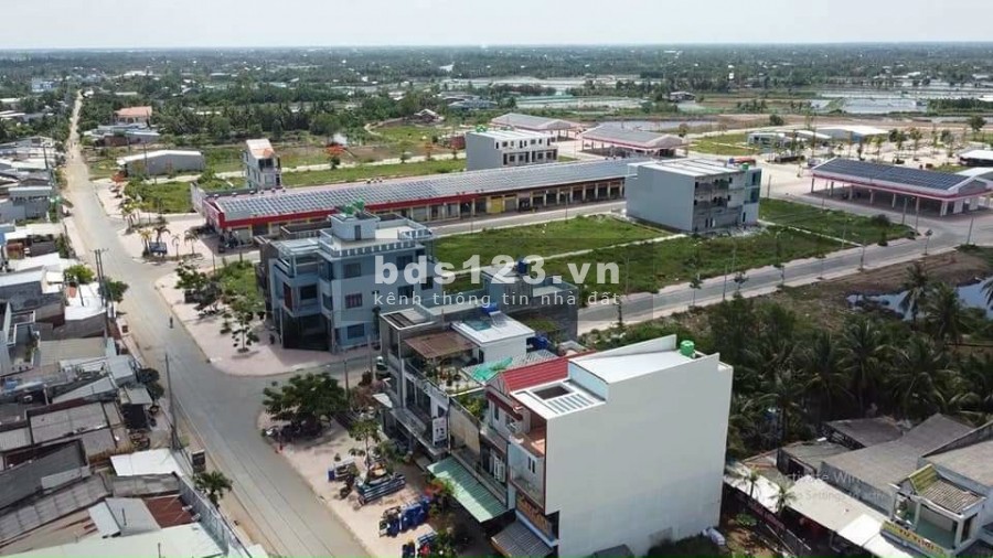 Mua đất vàng khu dân cư Thạnh Phú Center trúng xe honda city
