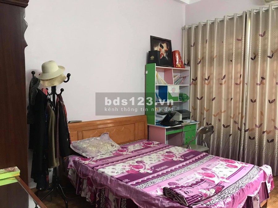 Bán nhà 2 tầng phố Nguyễn Đình Chiểu, TP HD, 58m2, 2 ngủ, mt 4m, đường 10m, gara ô tô