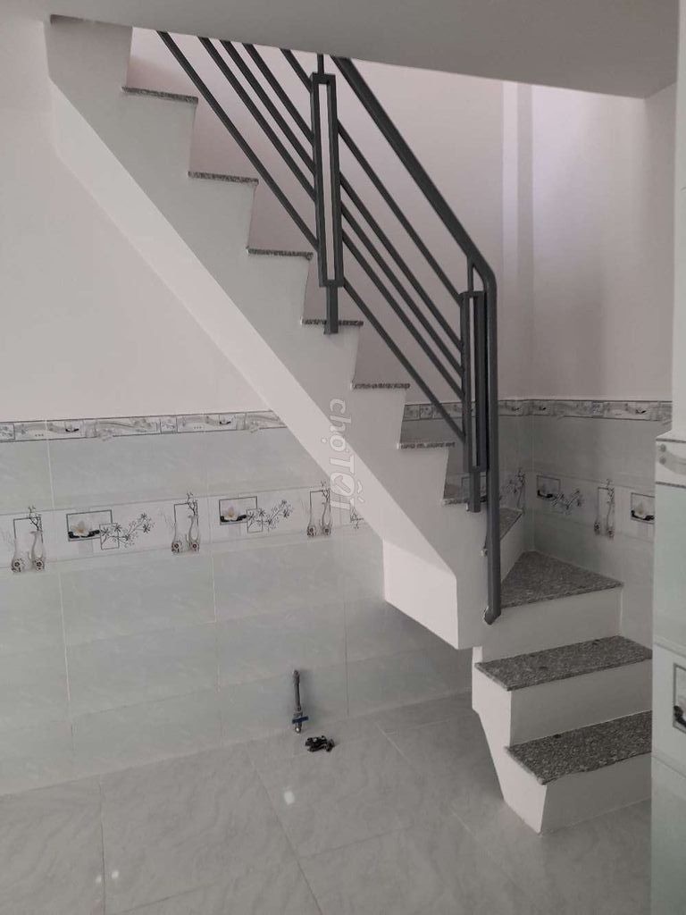 Chính chủ bán nhà đường Tân Thới Nhất 3, Quận 12, hướng Đông