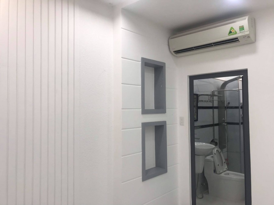 Nhà mới xây cực kỳ đẹp và chắc chắn – cần bán vì con đi du học.