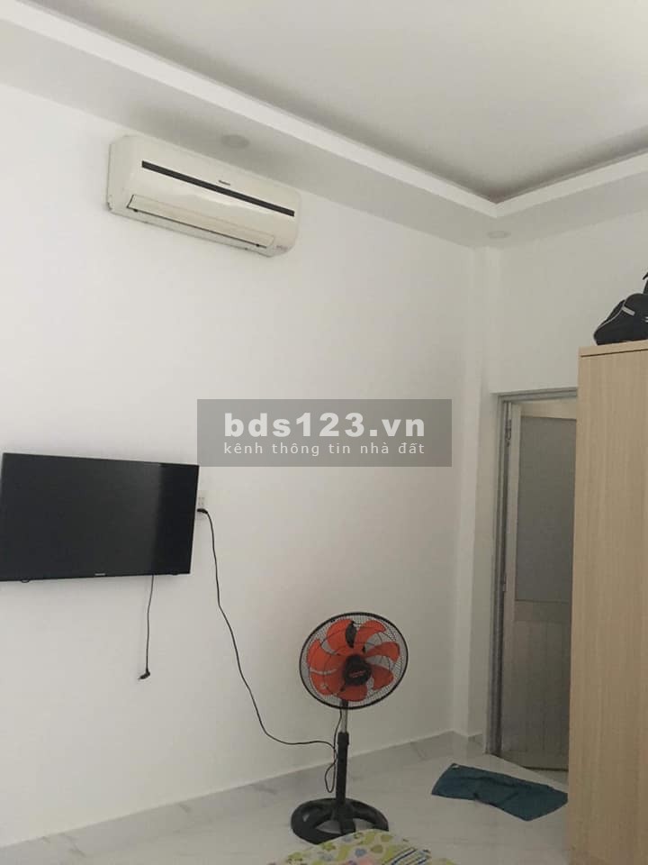 Bán nhà đường Nguyễn Sơn, Tân Phú, 4x13m, 2 tầng, gần BIG C, giá 3.2 tỷ TL