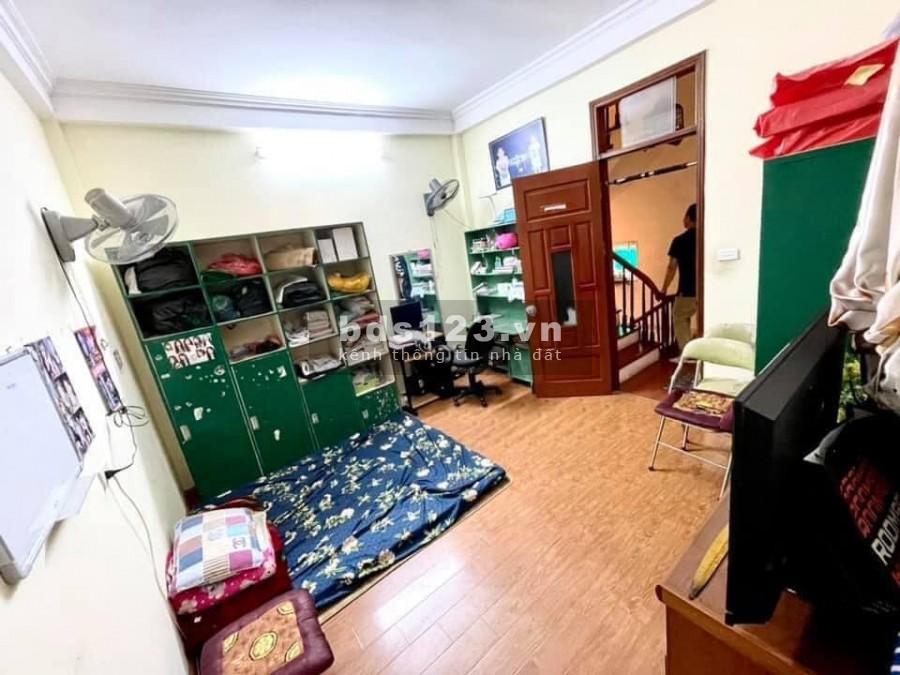 Bán nhà nguyên căn 5 tầng, 3 mặt thoáng, không lỗi phong thuỷ