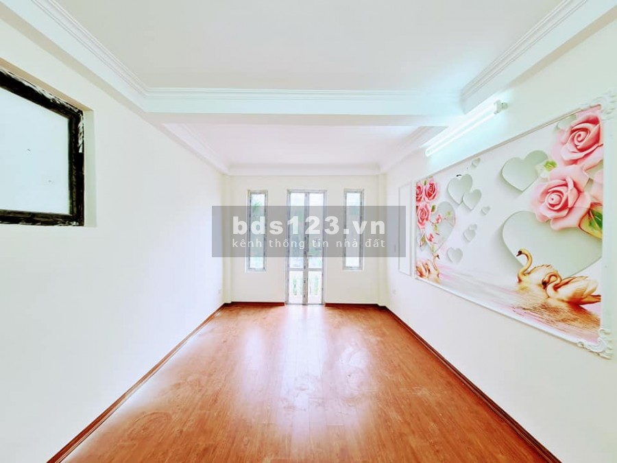 Cần bán nhà riêng Hoàng Mai, nhà cực đẹp, 39m, ôtô, 3.x tỷ (CTL) 0926900555