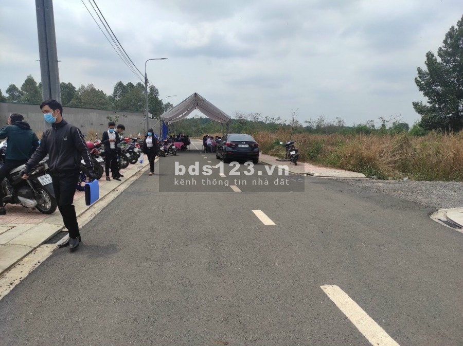 Đất Dầu Giây SHR 100% thổ, bán rẻ mùa Covid diện tích đất 100m2