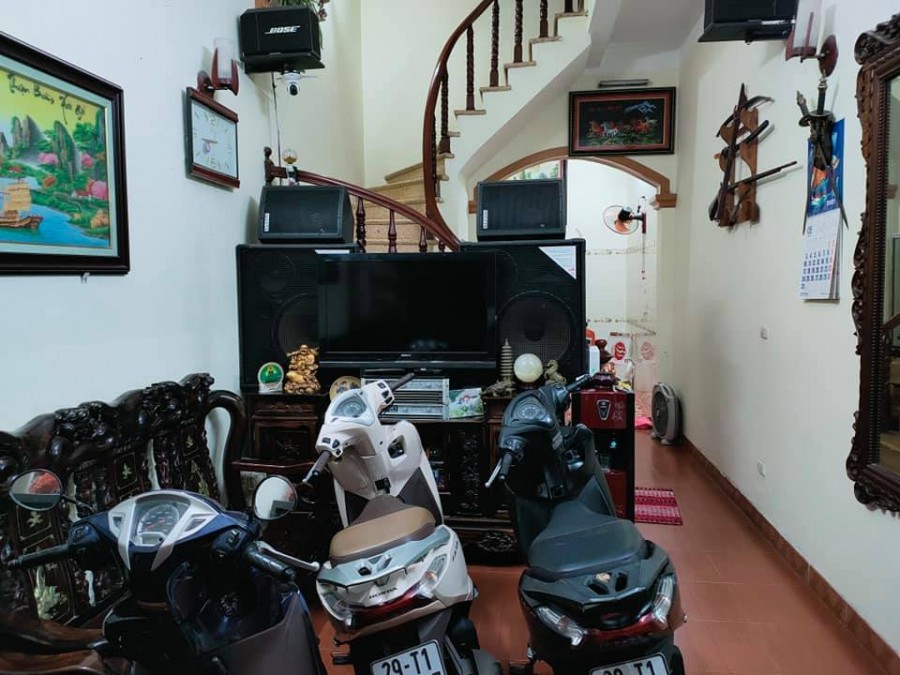 Cần bán nhà 40m2, 4 tầng đúc, đường Tô Hiệu, phân lô, ô tô kinh doanh nhỏ, giá nhỉnh 4 tỷ