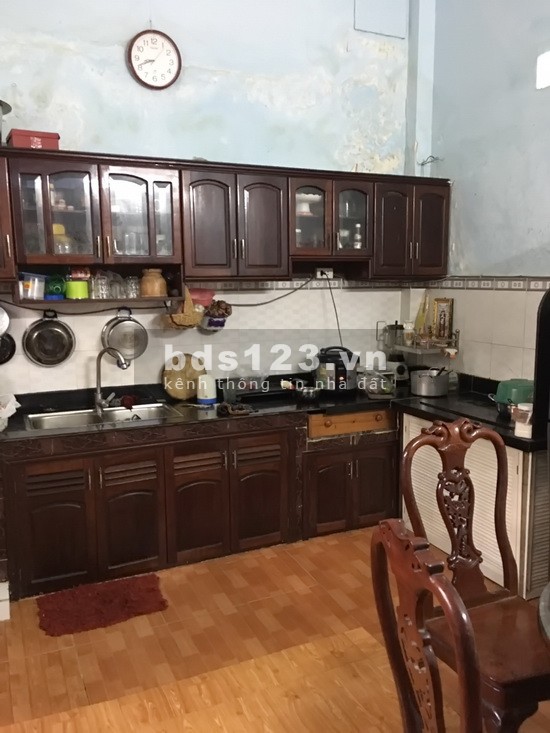 Nhà giá rẻ 1 lầu mặt tiền hẻm Huỳnh Tấn Phát, phường Phú Thuận, Quận 7